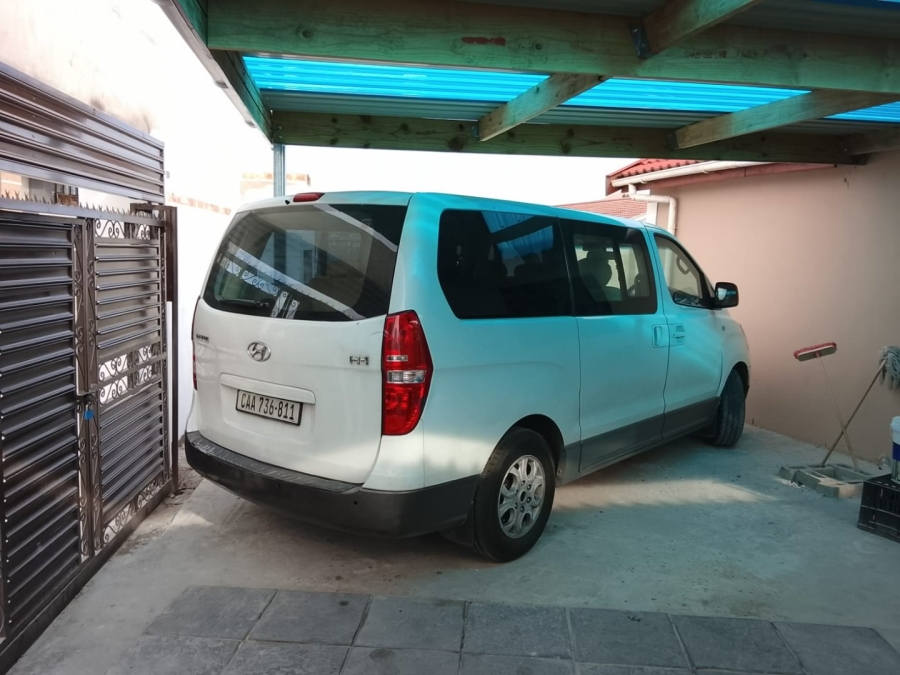  Bedroom Property for Sale in Llitha Park Western Cape